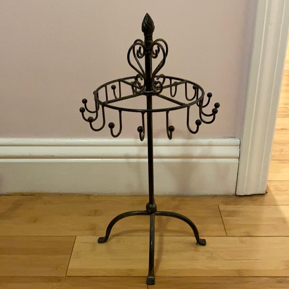 Jewelry stand